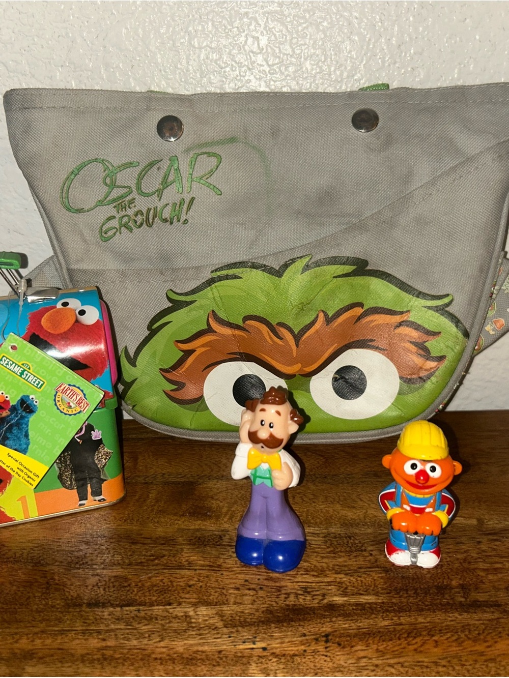 Sesame Street Oscar the Grouch Gray and Green Kids Tote with Character Toys
